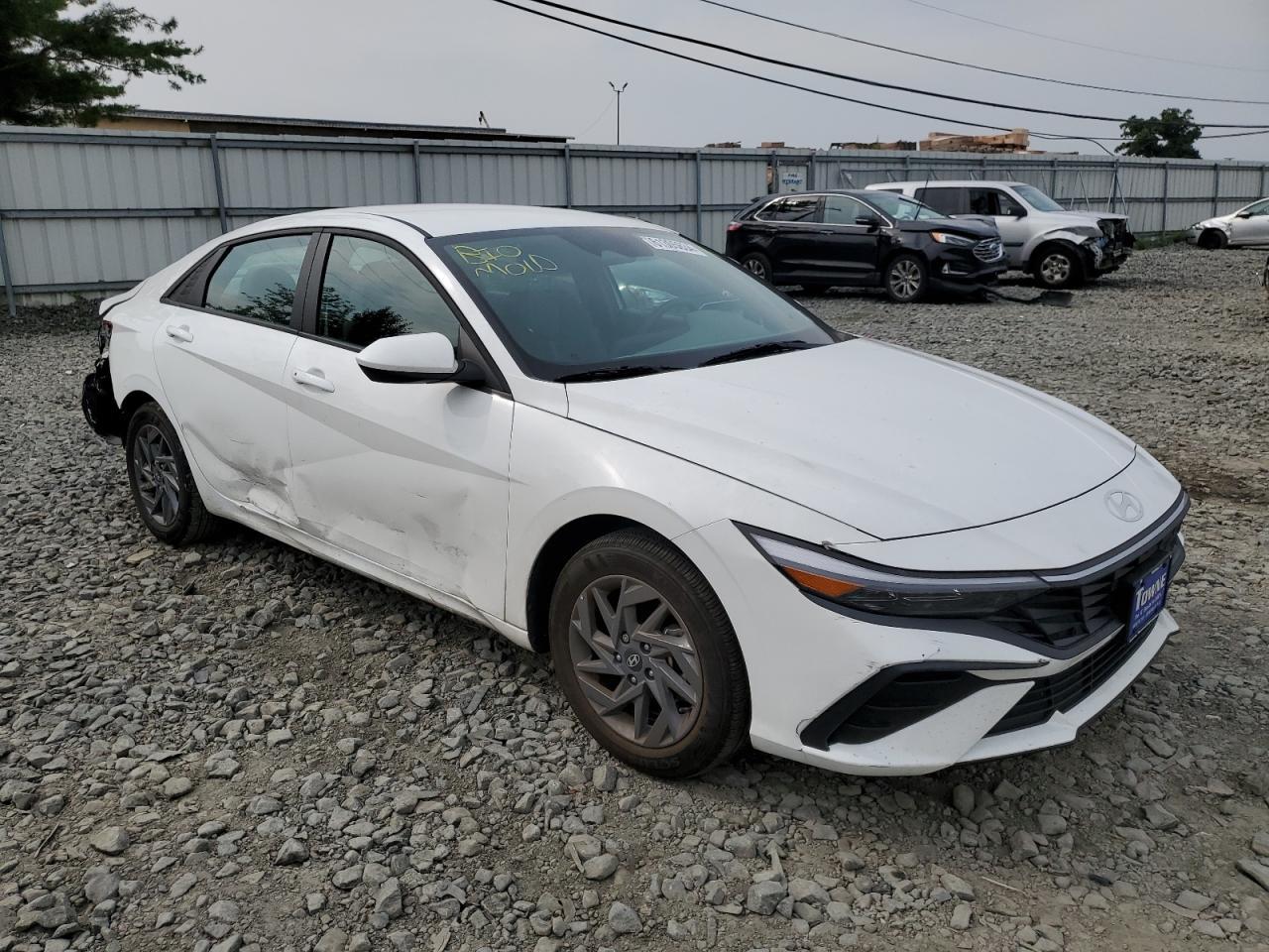 2024 HYUNDAI ELANTRA SE - Фото 4