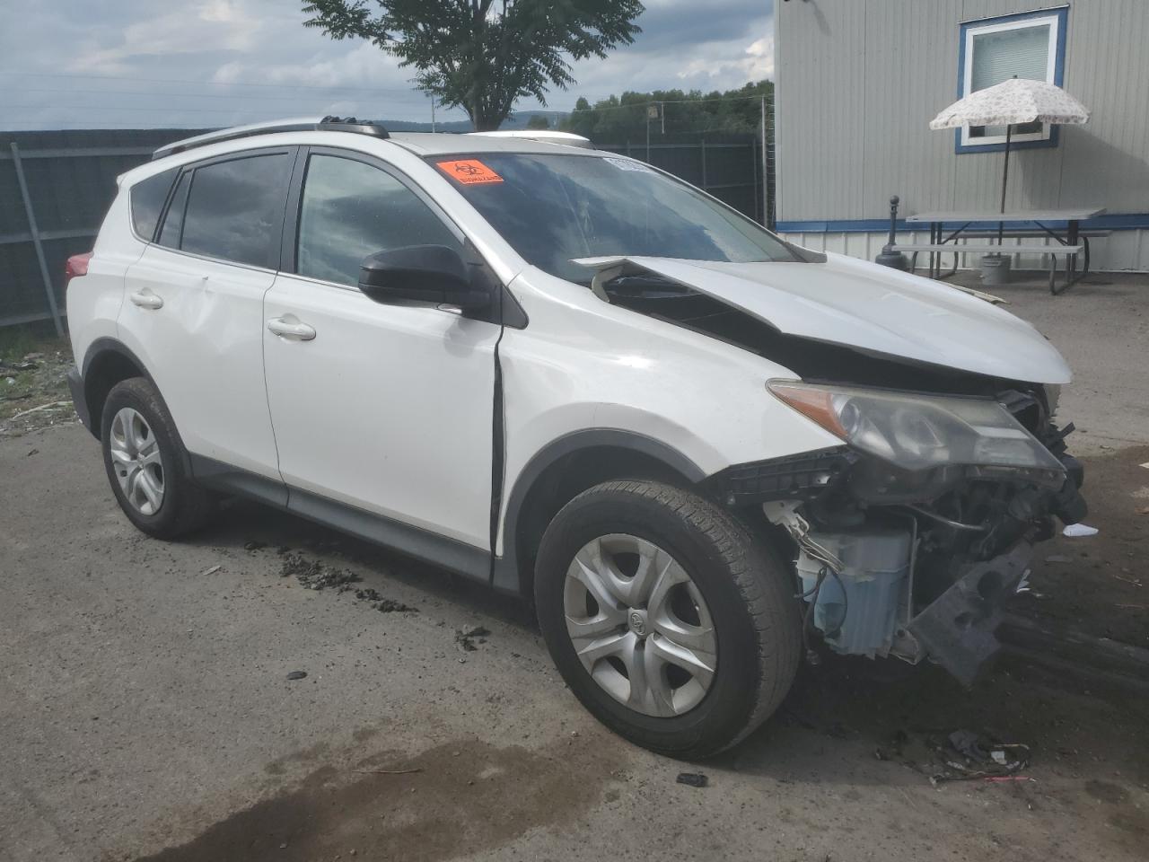 2015 TOYOTA RAV4 LE - Фото 4