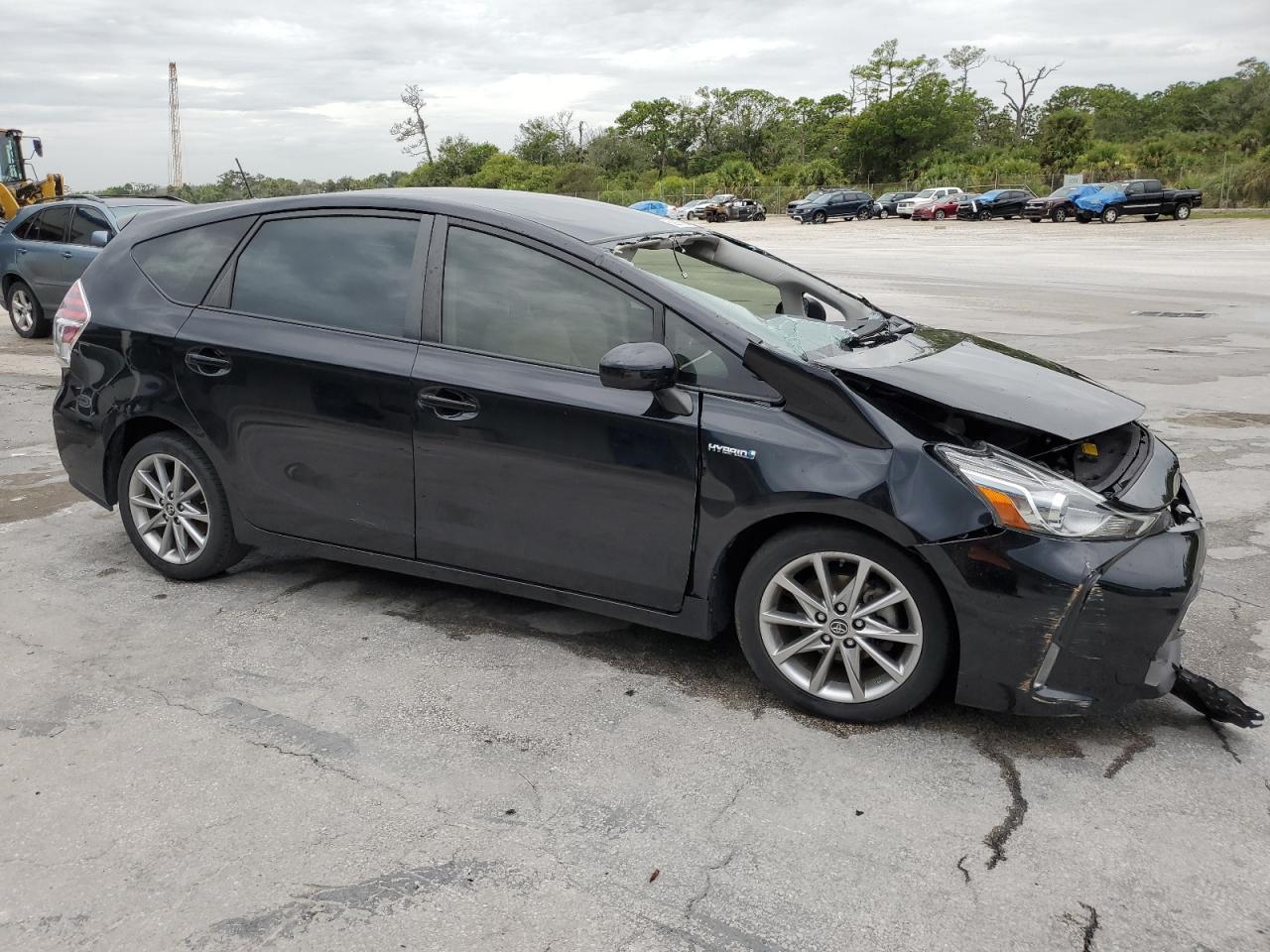 2015 TOYOTA PRIUS V - Фото 4