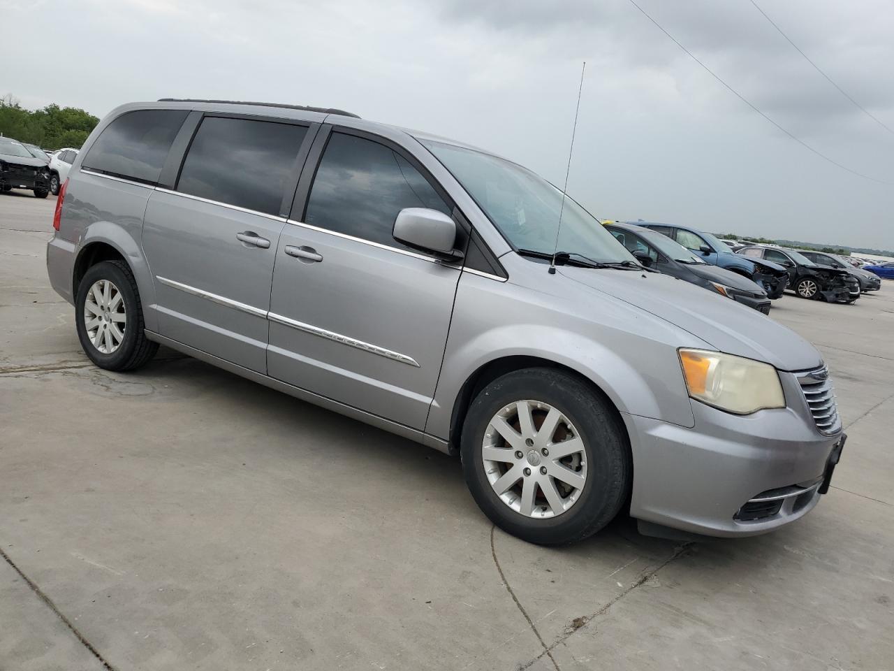 2014 CHRYSLER TOWN & COU - Фото 4
