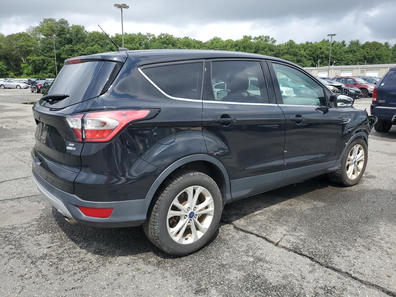 2017 FORD ESCAPE SE - Image 3