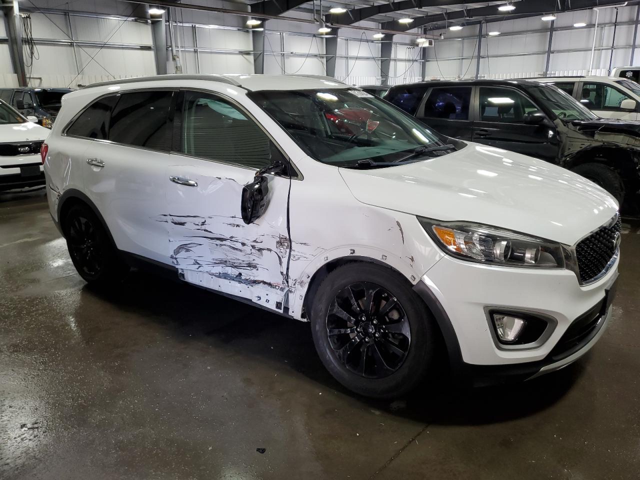 2016 KIA SORENTO EX - Image 4