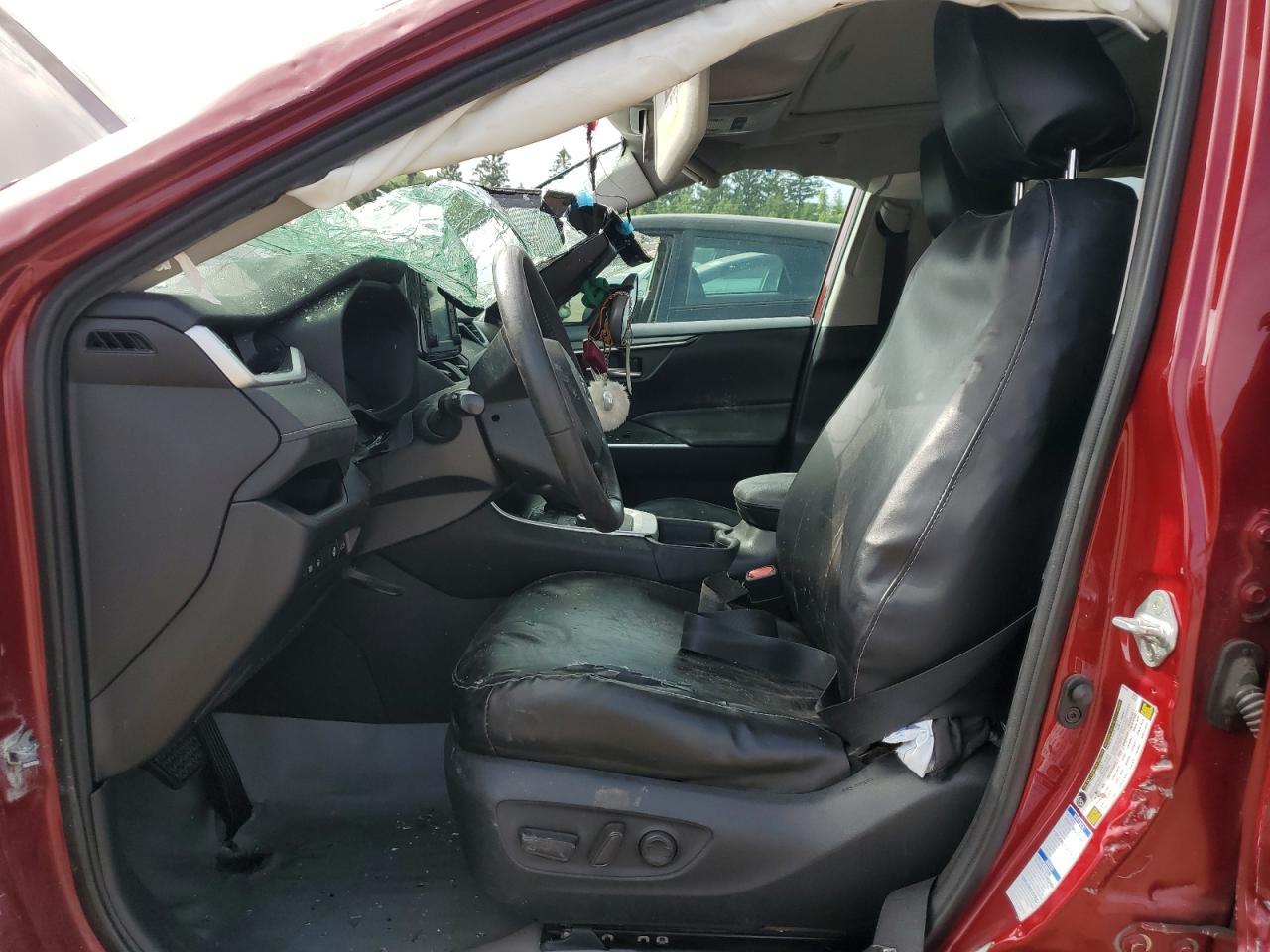 2020 TOYOTA RAV4 XLE - Image 7