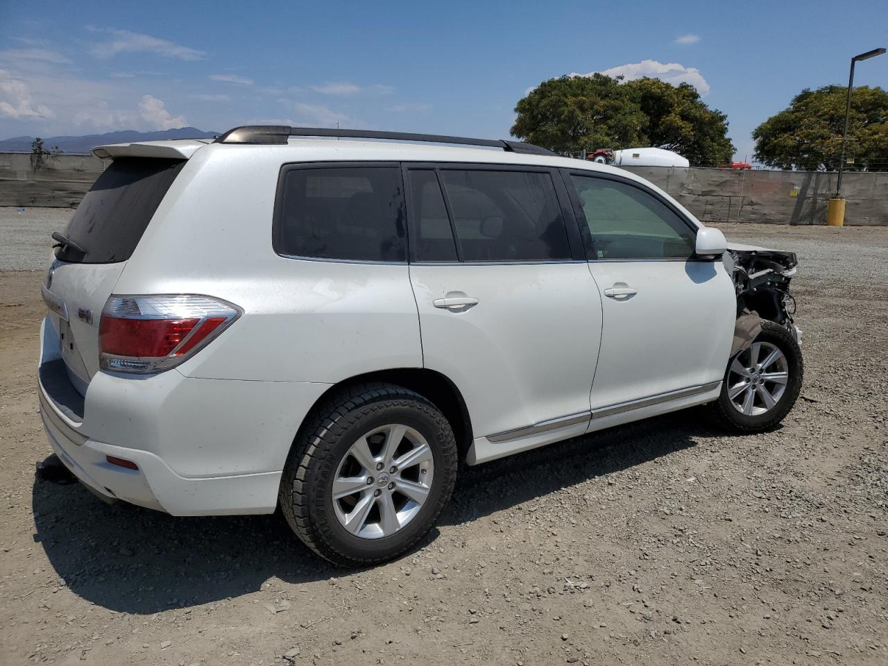 2012 TOYOTA HIGHLANDER - Image 3