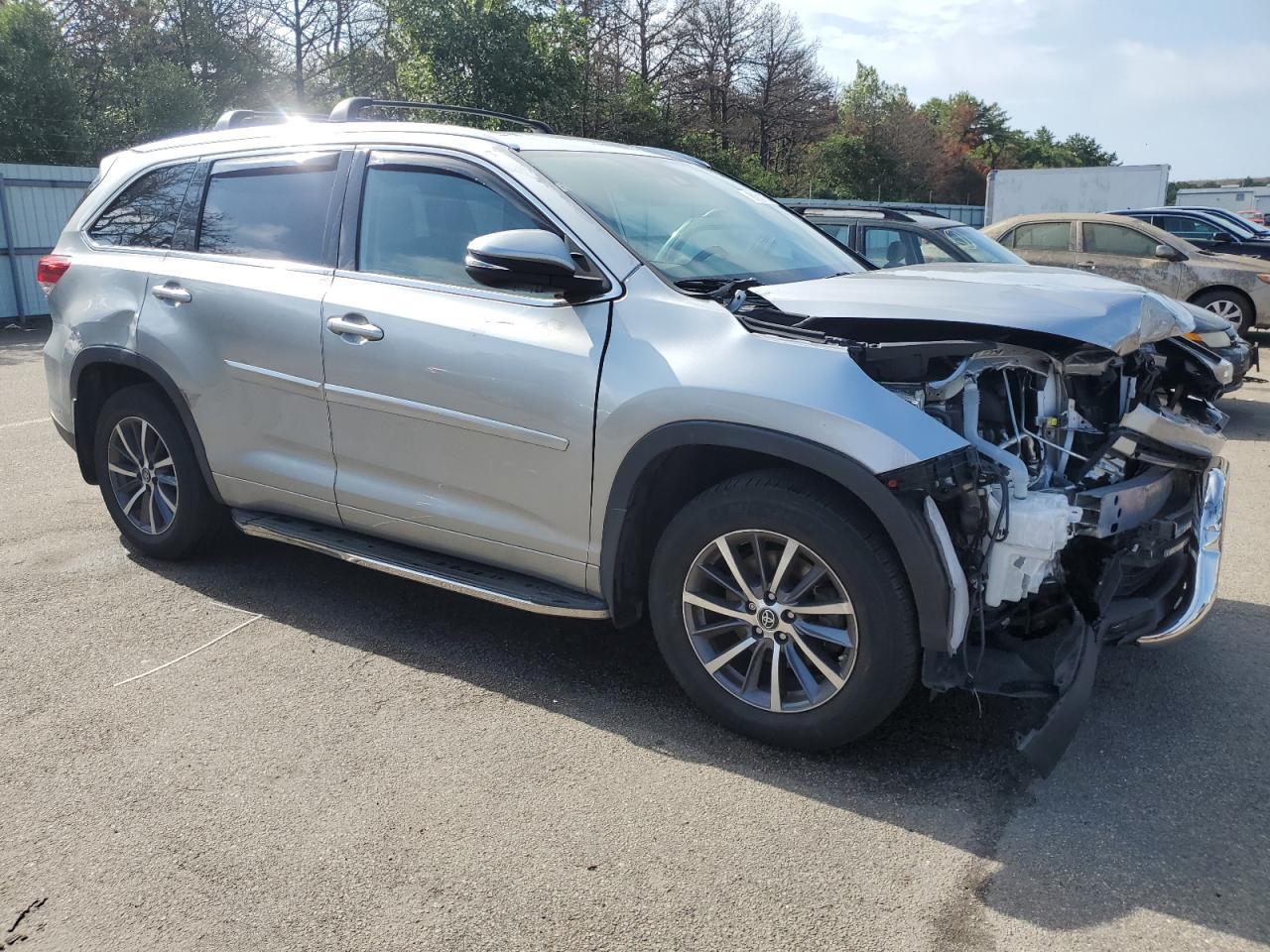2018 TOYOTA HIGHLANDER - Image 4