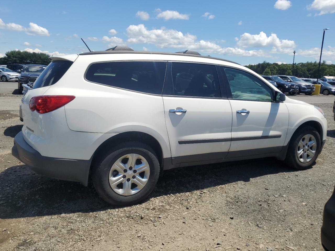 2012 CHEVROLET TRAVERSE L - Фото 3