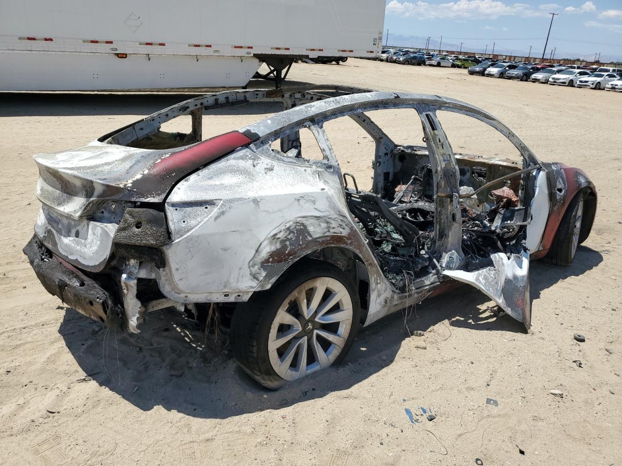 2022 TESLA MODEL 3 - Фото 3
