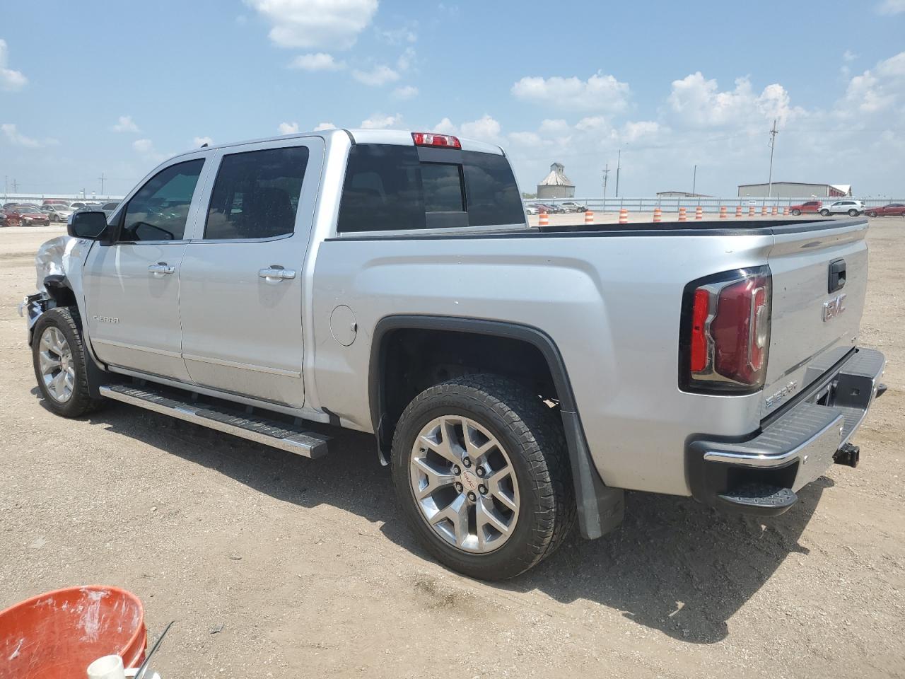 2017 GMC SIERRA K15 - Фото 2