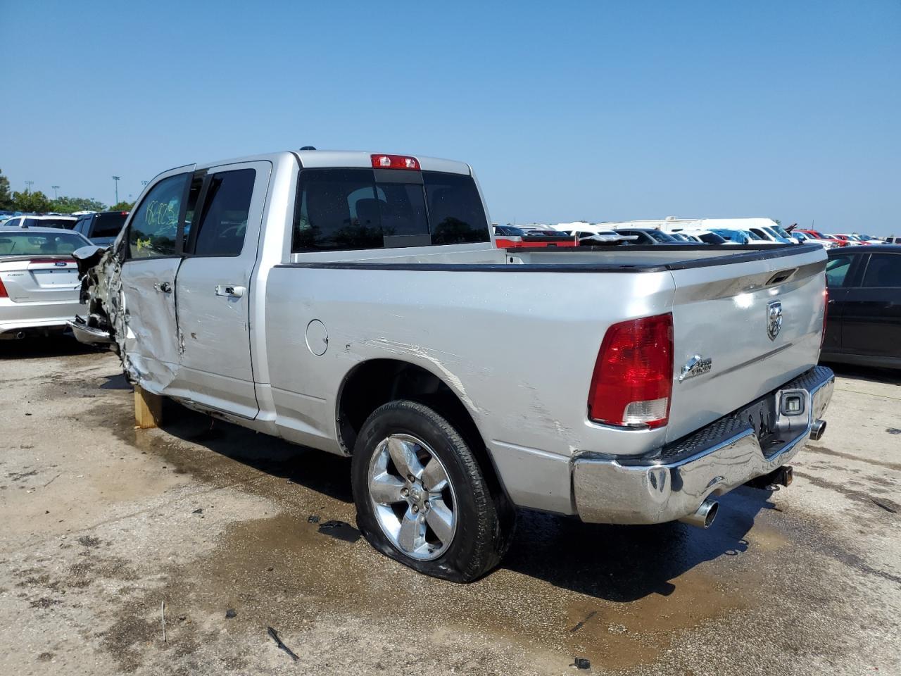 2014 RAM 1500 SLT - Image 2