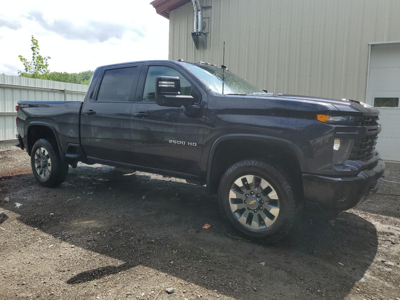 2024 CHEVROLET SILVERADO - Image 4