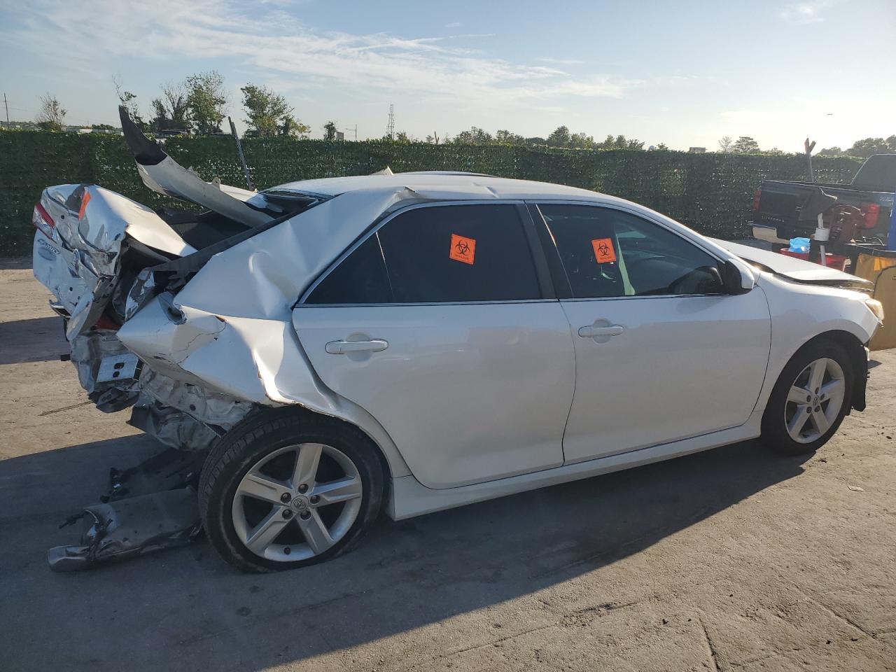 2014 TOYOTA CAMRY L - Image 3