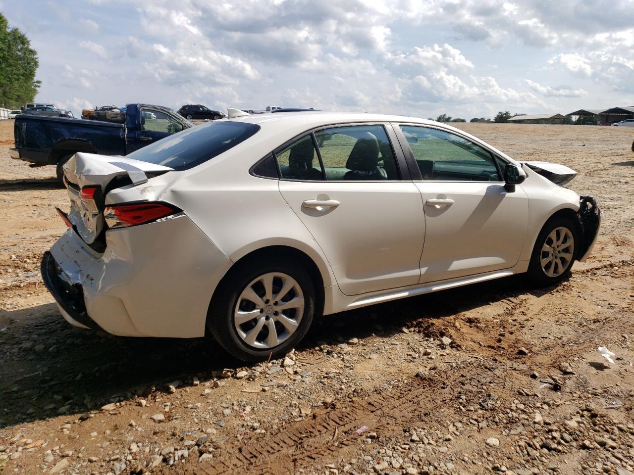 2021 TOYOTA COROLLA LE - Image 3