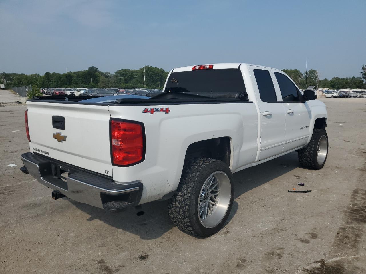 2015 CHEVROLET SILVERADO - Фото 3