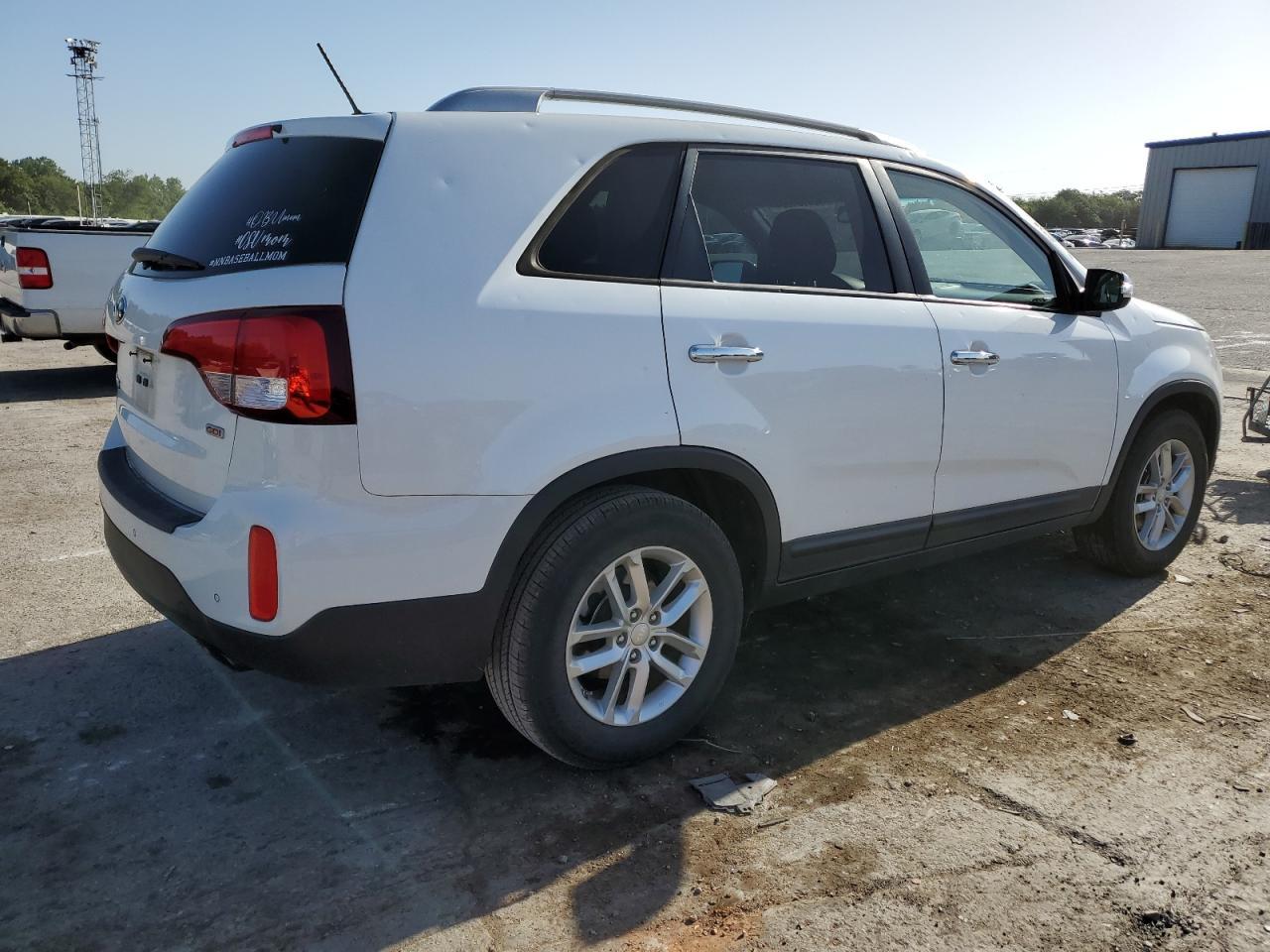 2014 KIA SORENTO LX - Image 3