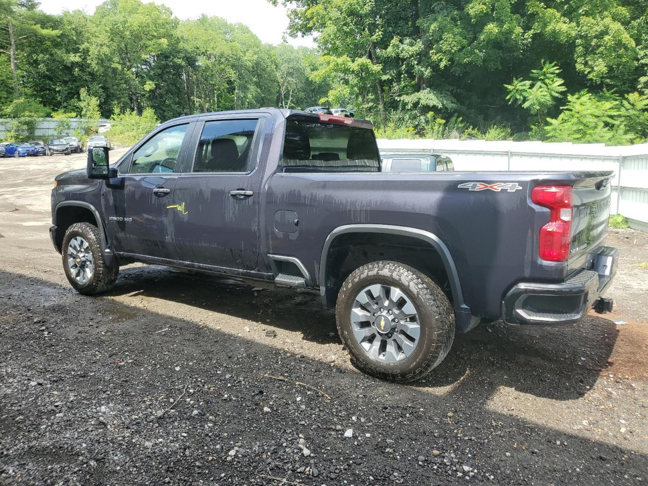 2024 CHEVROLET SILVERADO - Image 2