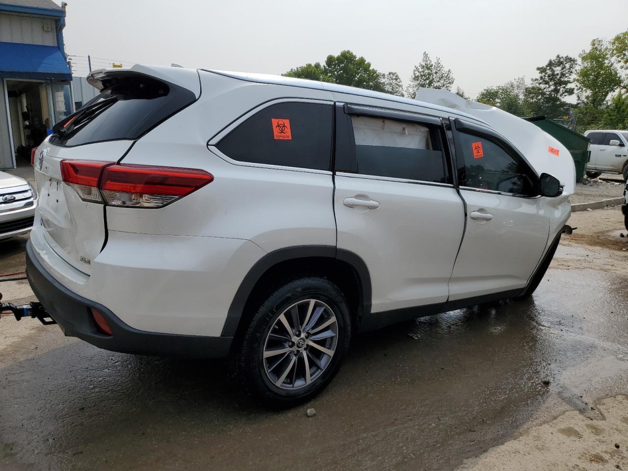 2019 TOYOTA HIGHLANDER - Image 3