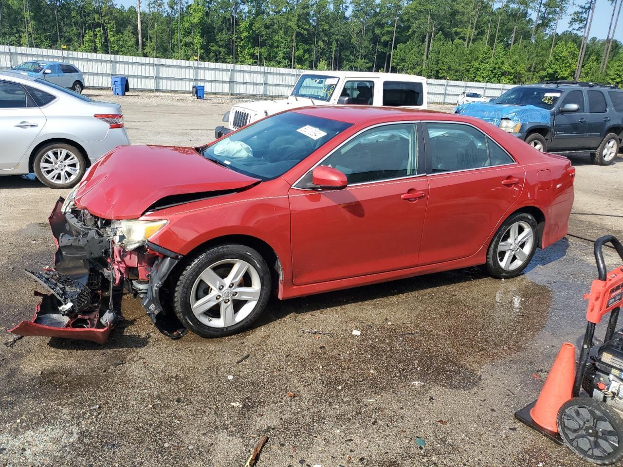 2013 TOYOTA CAMRY L