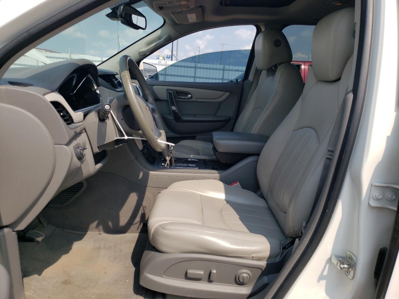 2014 CHEVROLET TRAVERSE L - Image 7