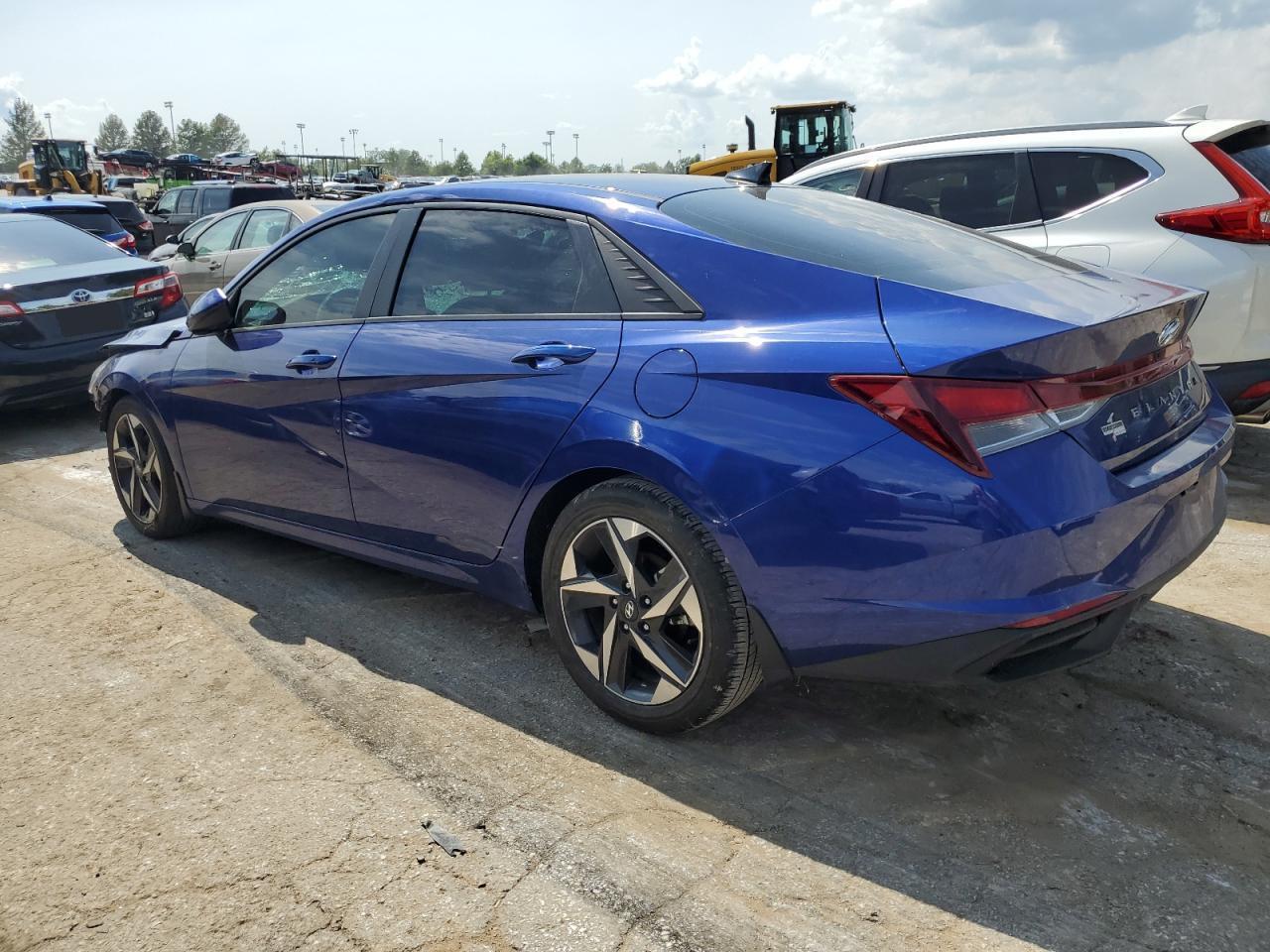 2023 HYUNDAI ELANTRA SE - Фото 2