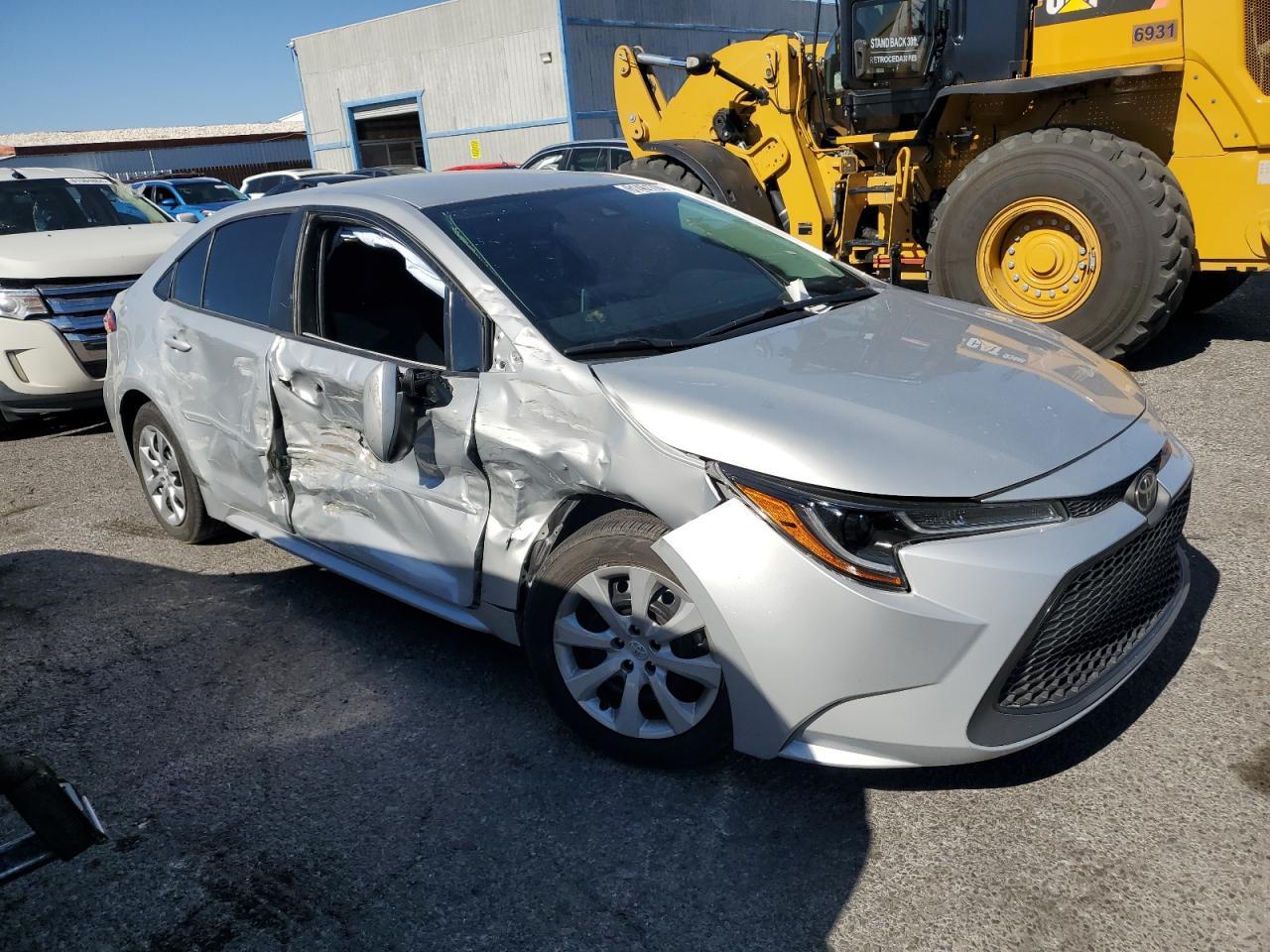 2020 TOYOTA COROLLA LE - Фото 4