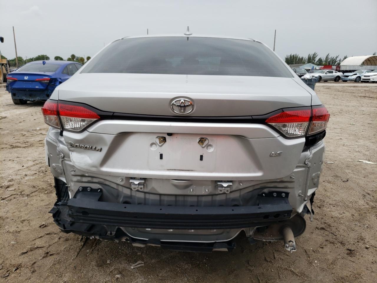 2021 TOYOTA COROLLA LE - Фото 6