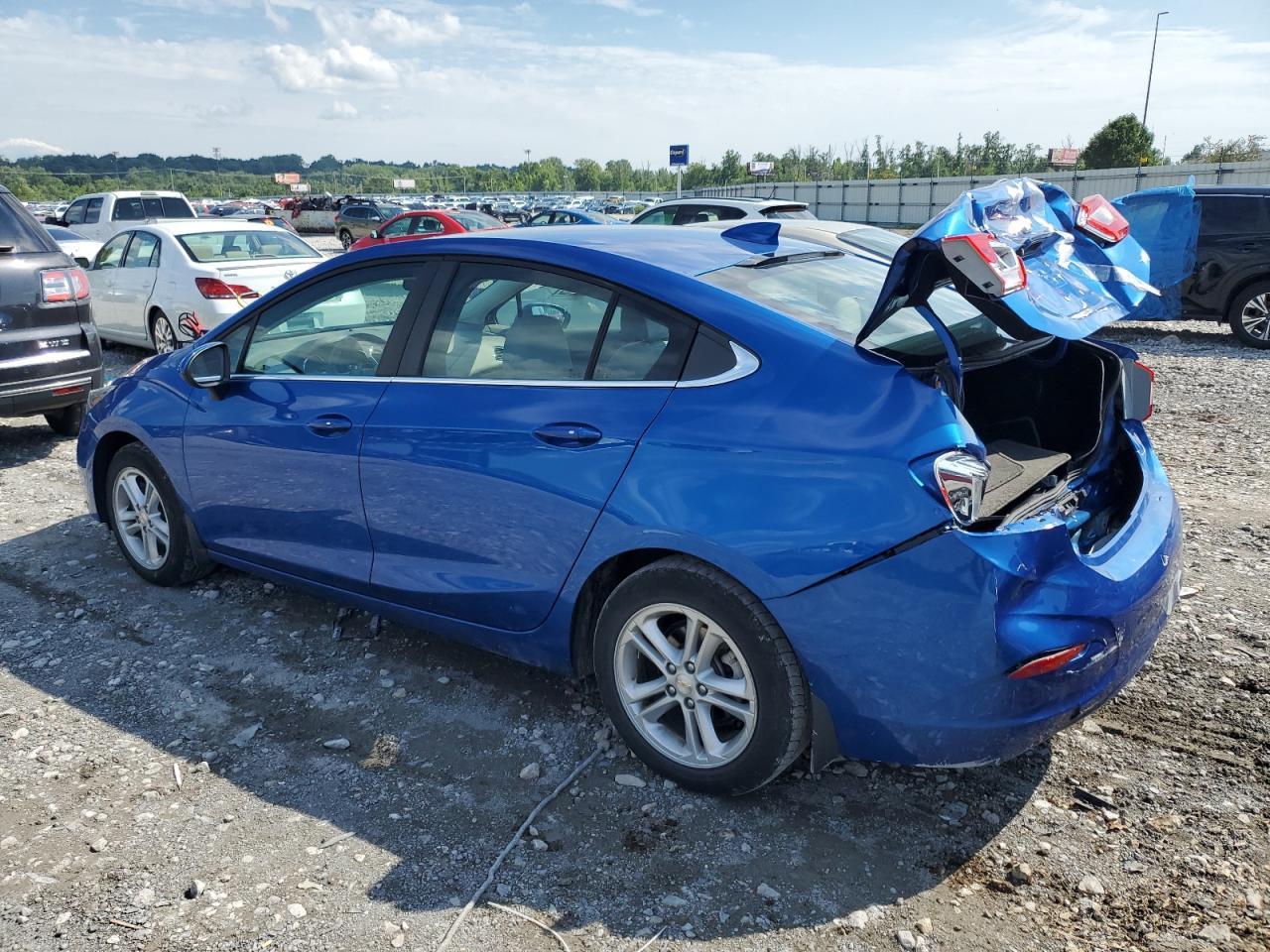 2017 CHEVROLET CRUZE LT - Image 2