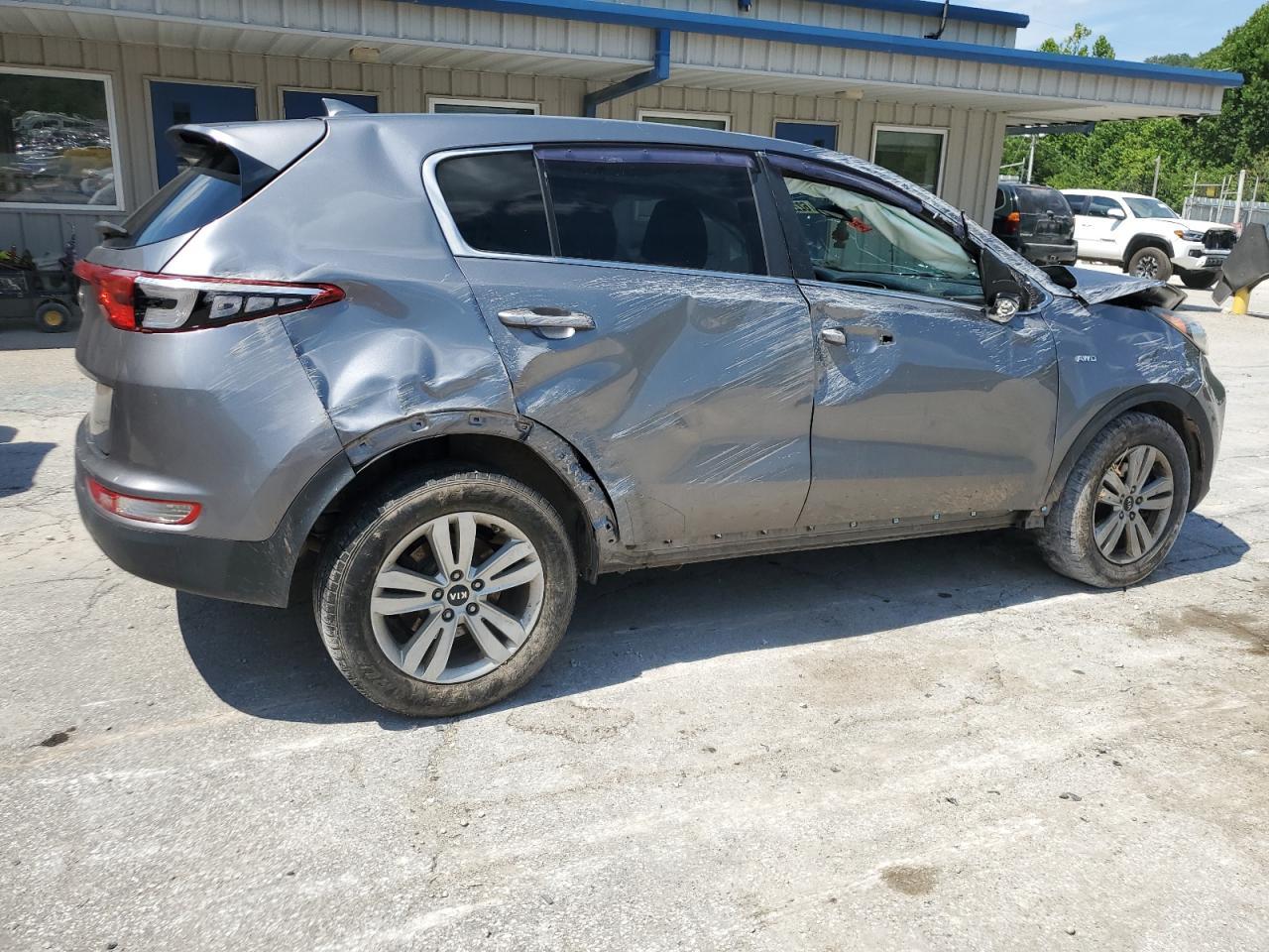 2017 KIA SPORTAGE L - Фото 3