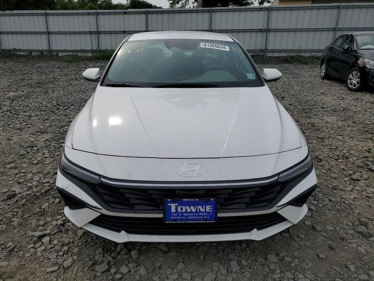 2024 HYUNDAI ELANTRA SE - Фото 5