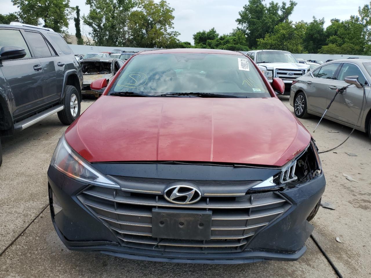 2019 HYUNDAI ELANTRA SE - Фото 5