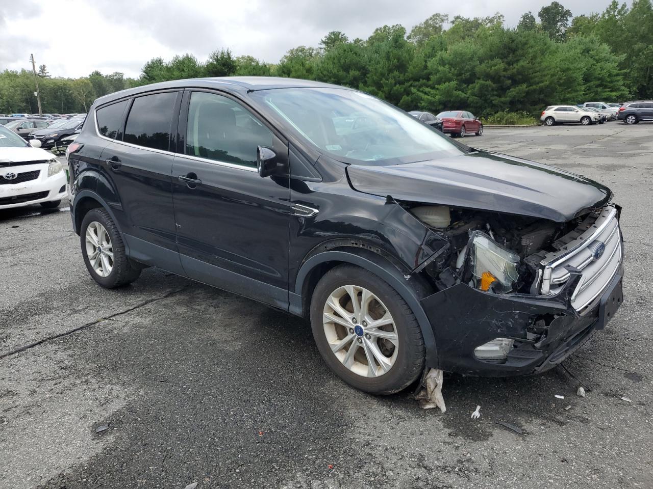 2017 FORD ESCAPE SE - Image 4
