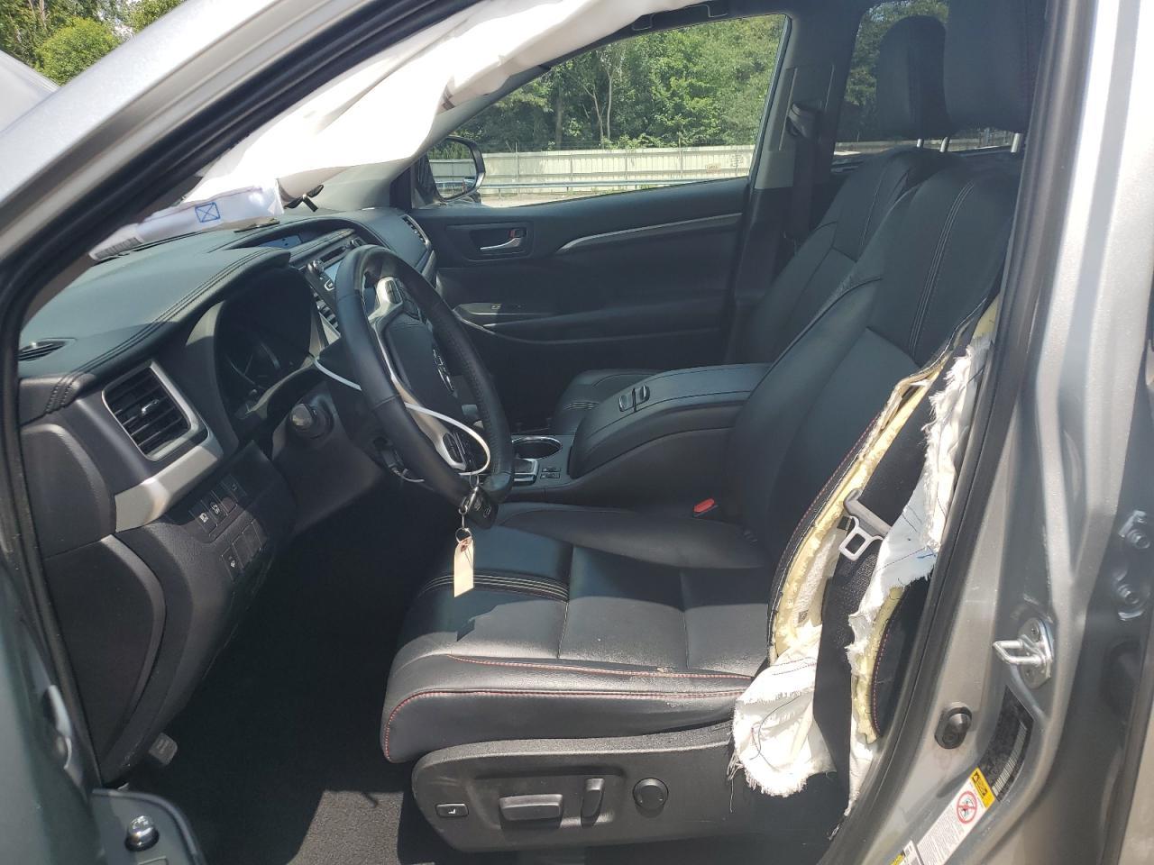 2019 TOYOTA HIGHLANDER - Image 7