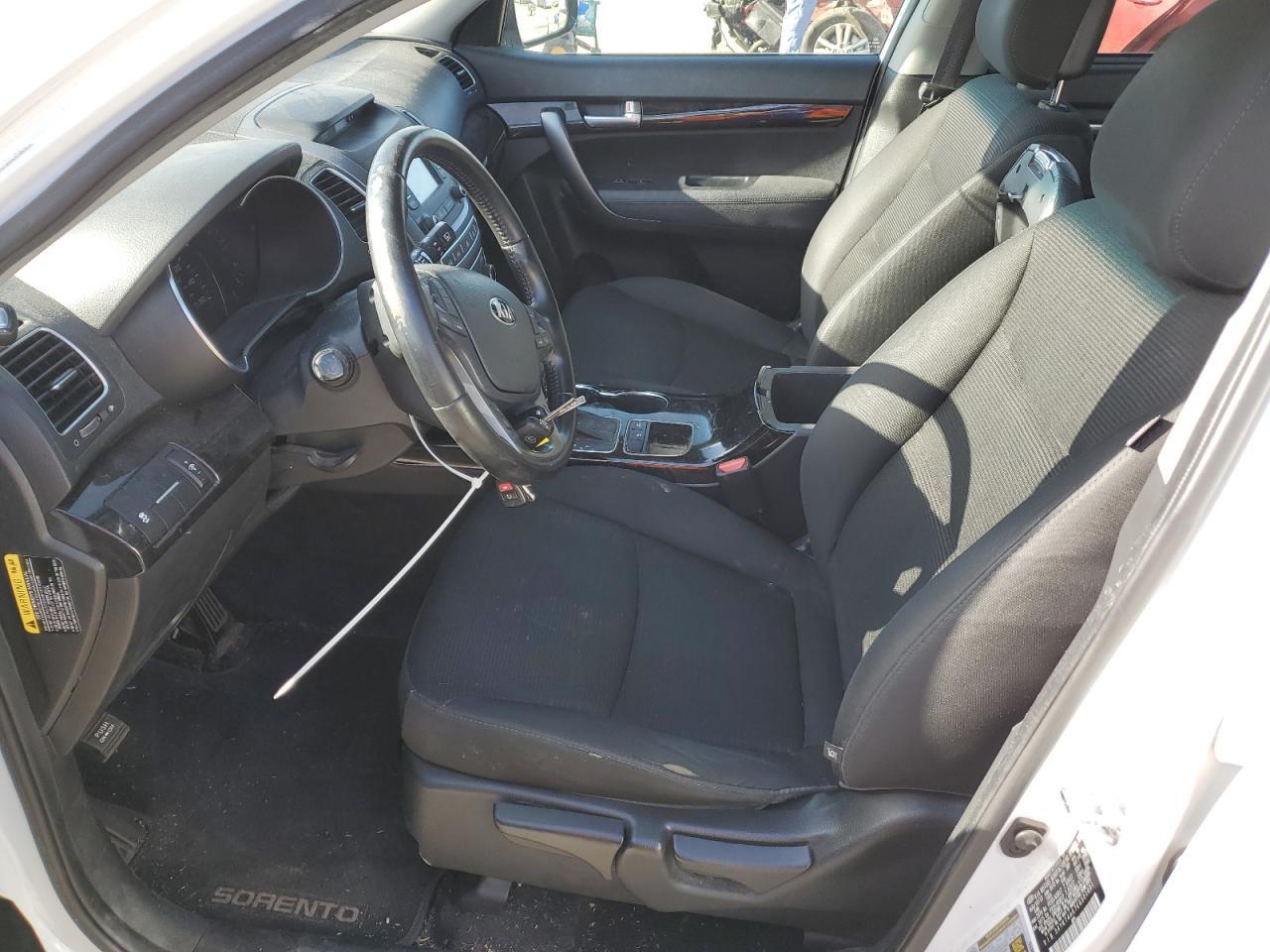 2014 KIA SORENTO LX - Image 7