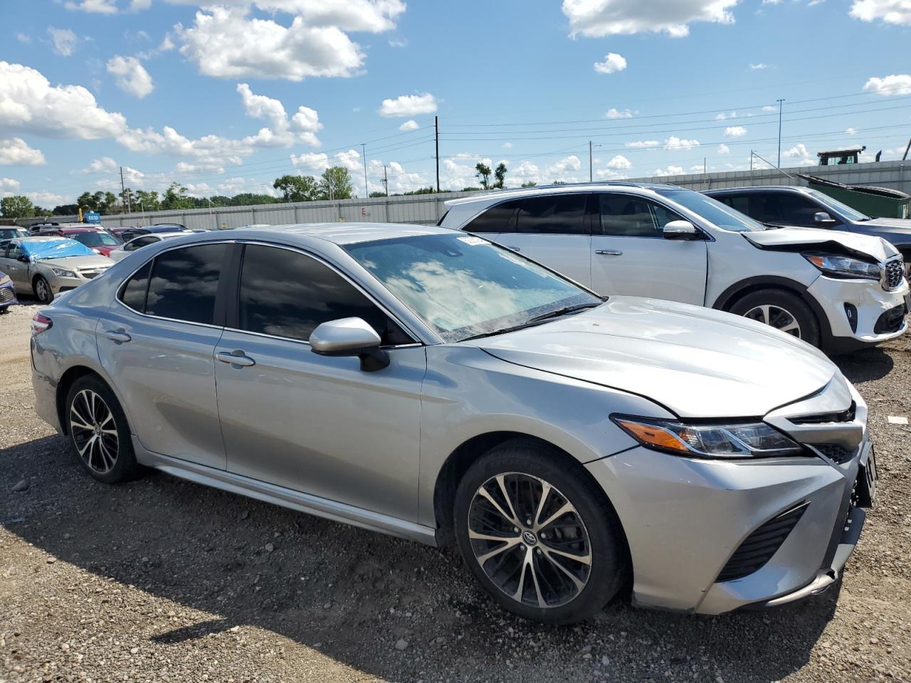 2020 TOYOTA CAMRY SE - Image 4