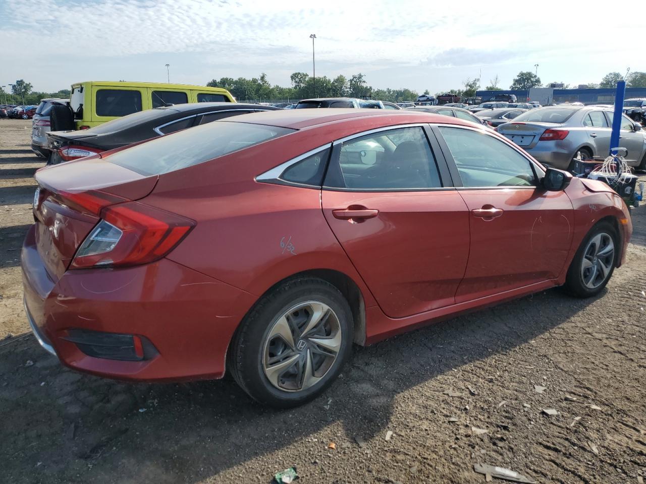 2019 HONDA CIVIC LX - Фото 3