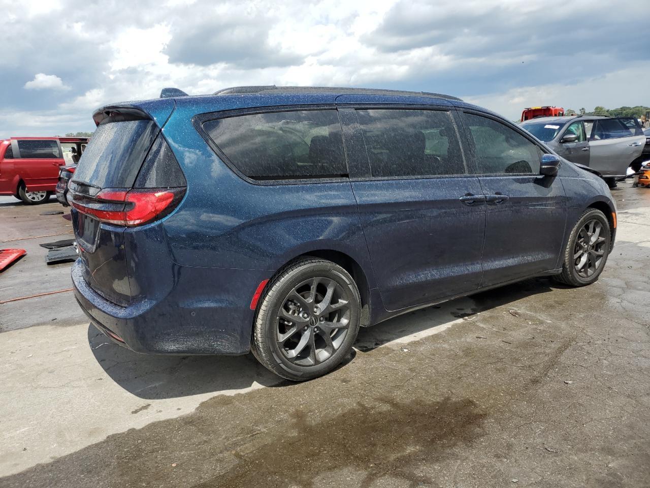 2022 CHRYSLER PACIFICA T - Image 3