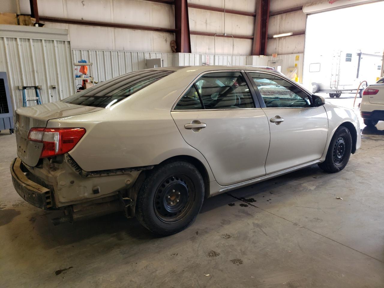 2014 TOYOTA CAMRY L - Image 3