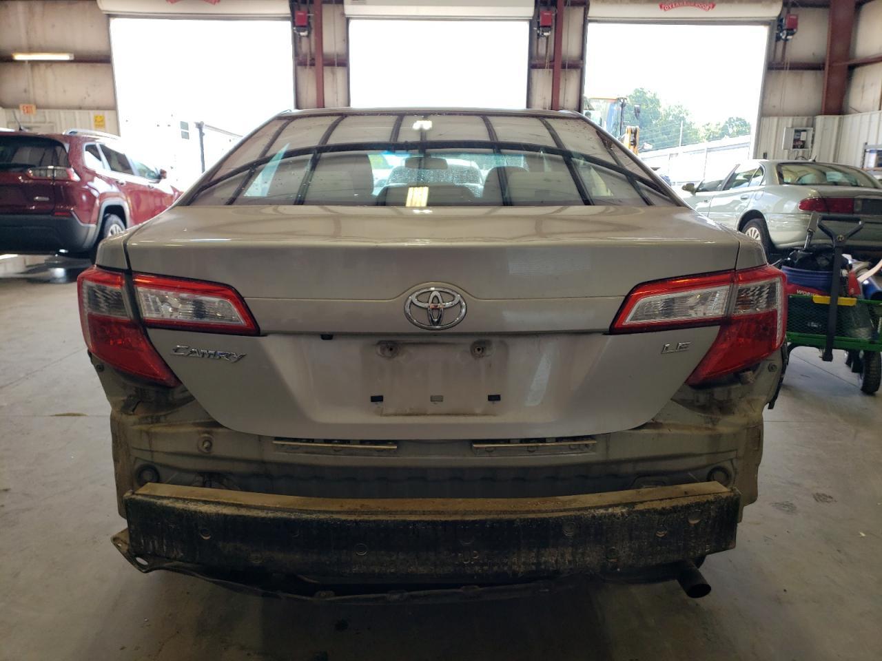 2014 TOYOTA CAMRY L - Image 6