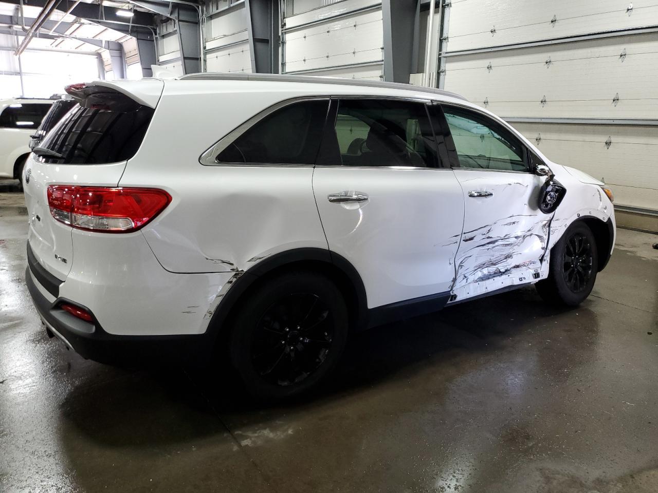 2016 KIA SORENTO EX - Image 3