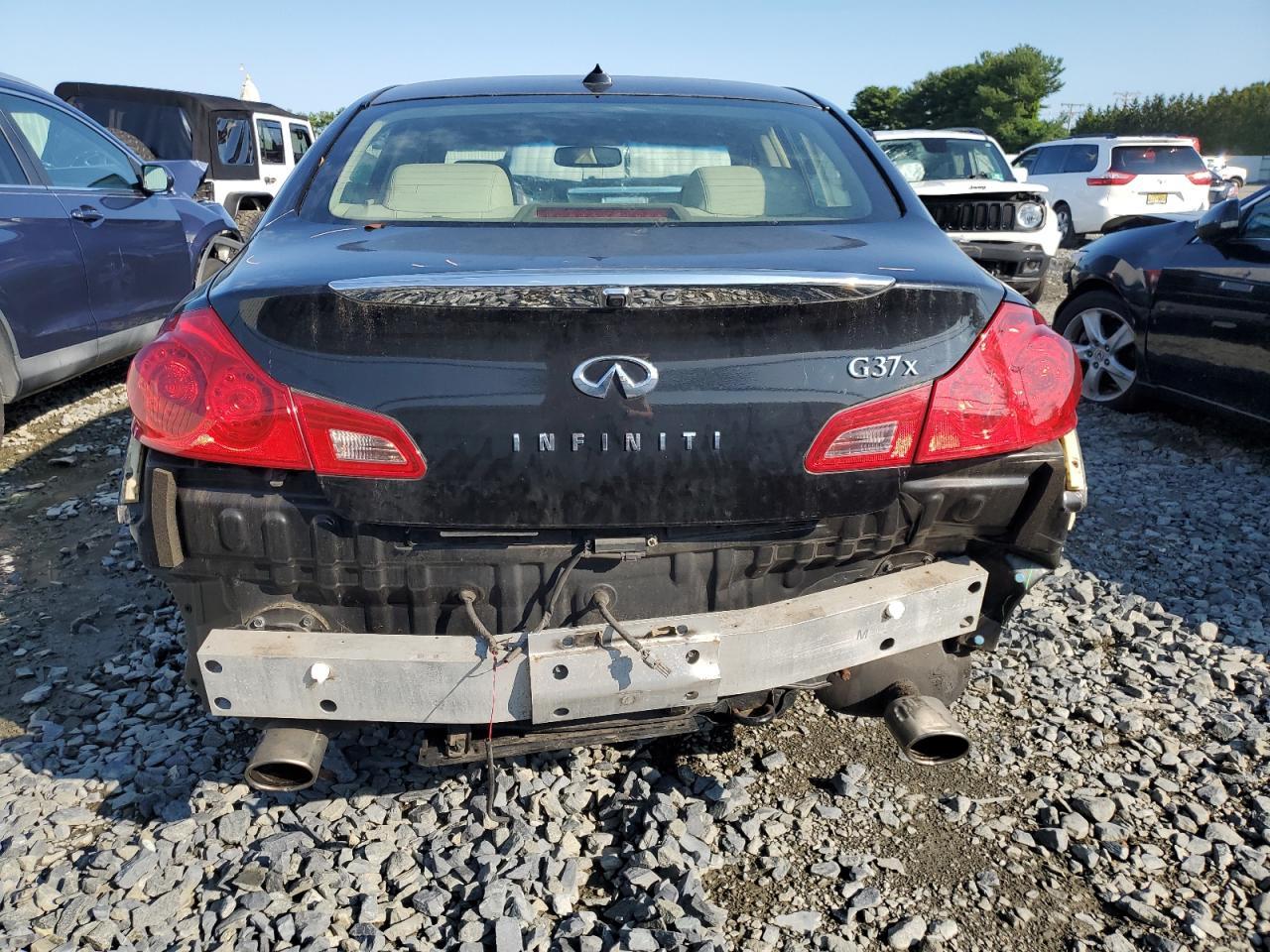 2012 INFINITI G37 - Image 6
