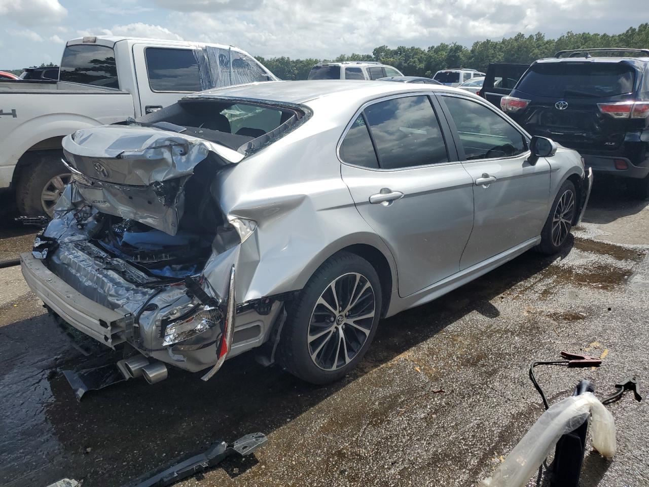 2018 TOYOTA CAMRY L - Image 3