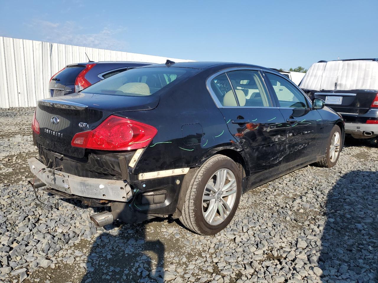 2012 INFINITI G37 - Image 3