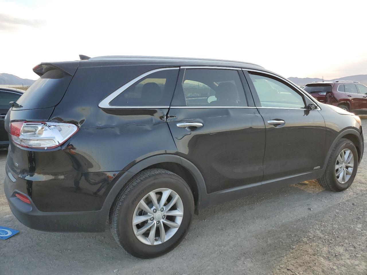 2017 KIA SORENTO LX - Фото 3
