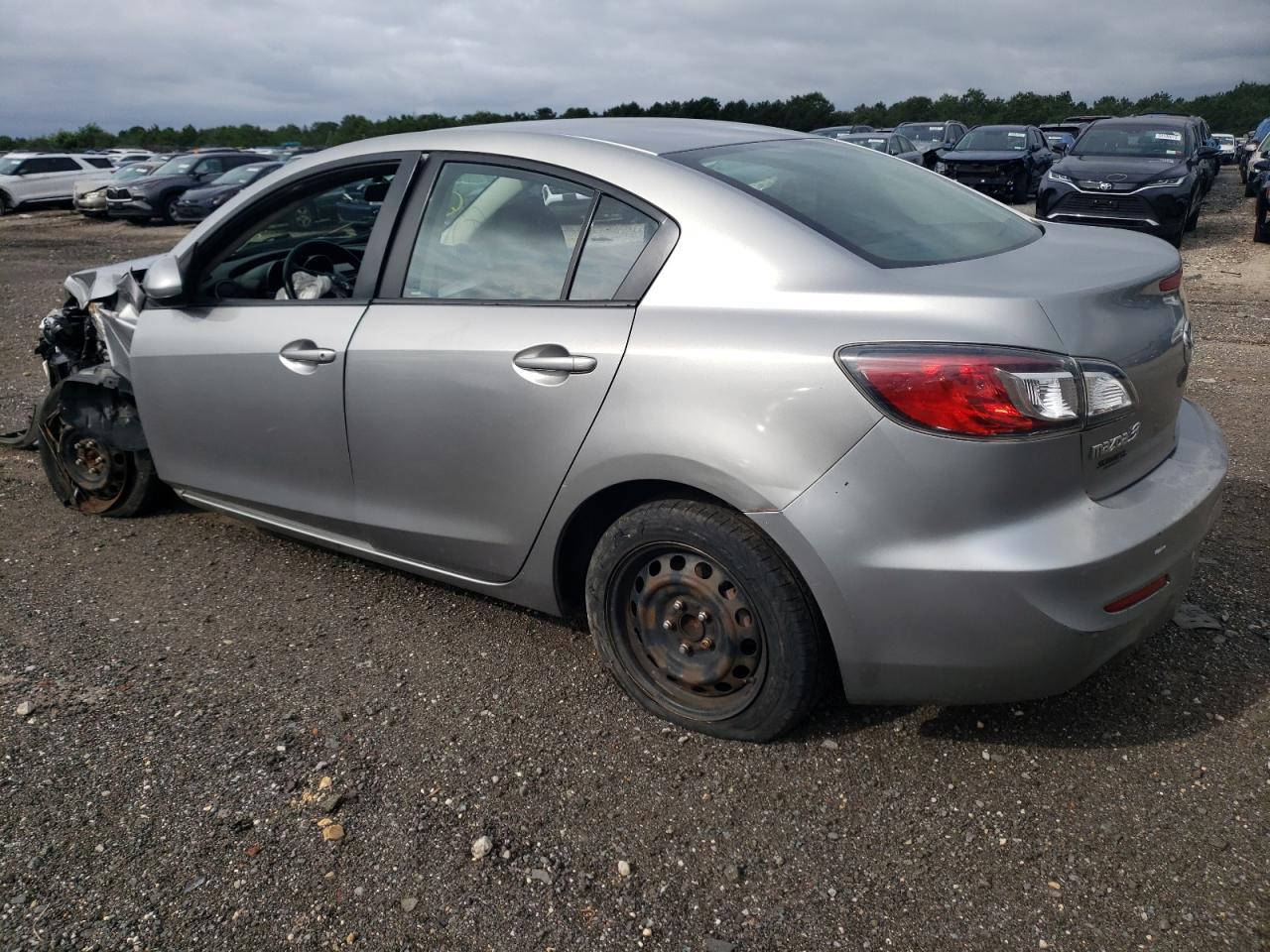 2013 MAZDA 3 I - Фото 2