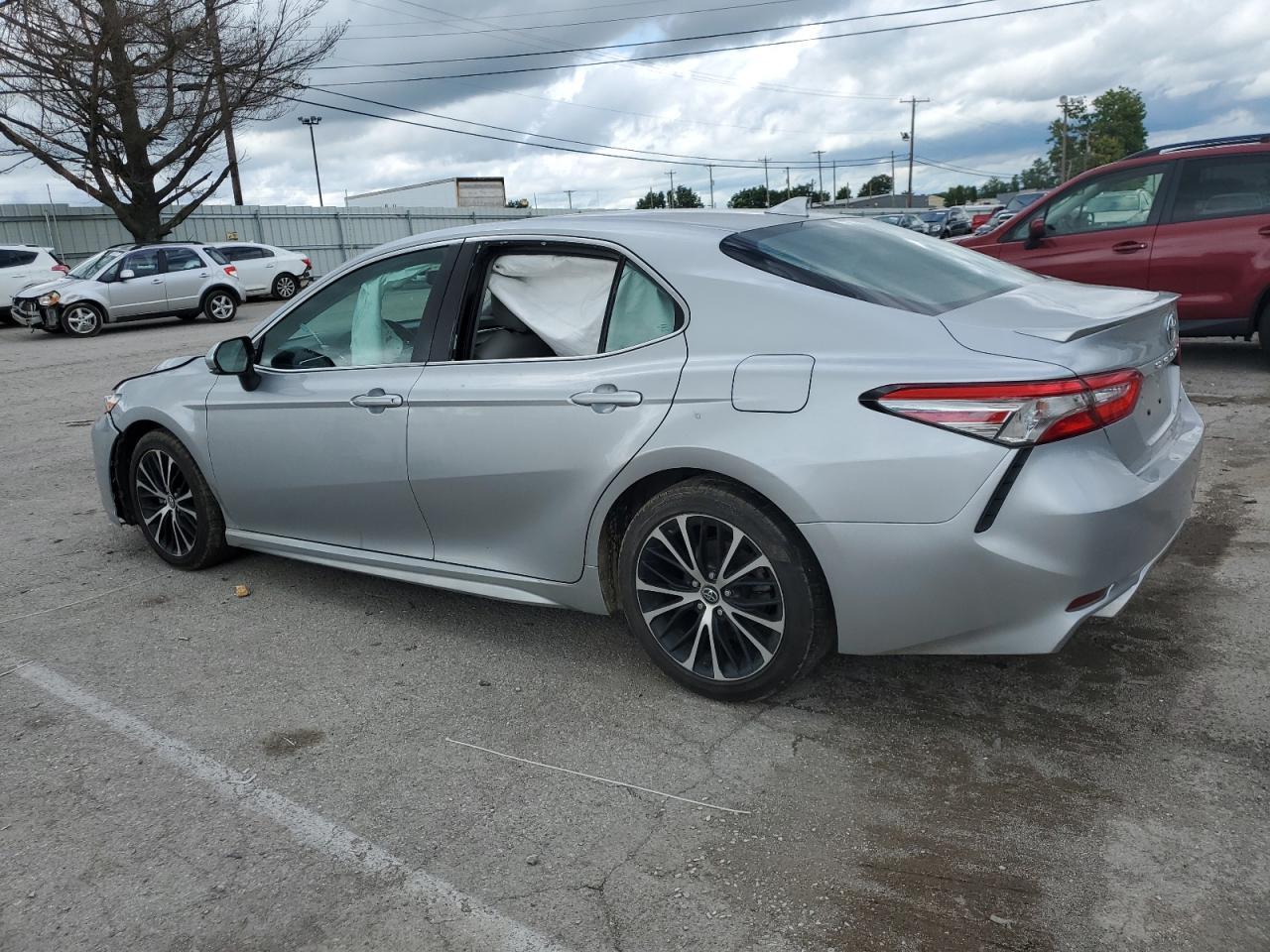 2018 TOYOTA CAMRY L - Фото 2