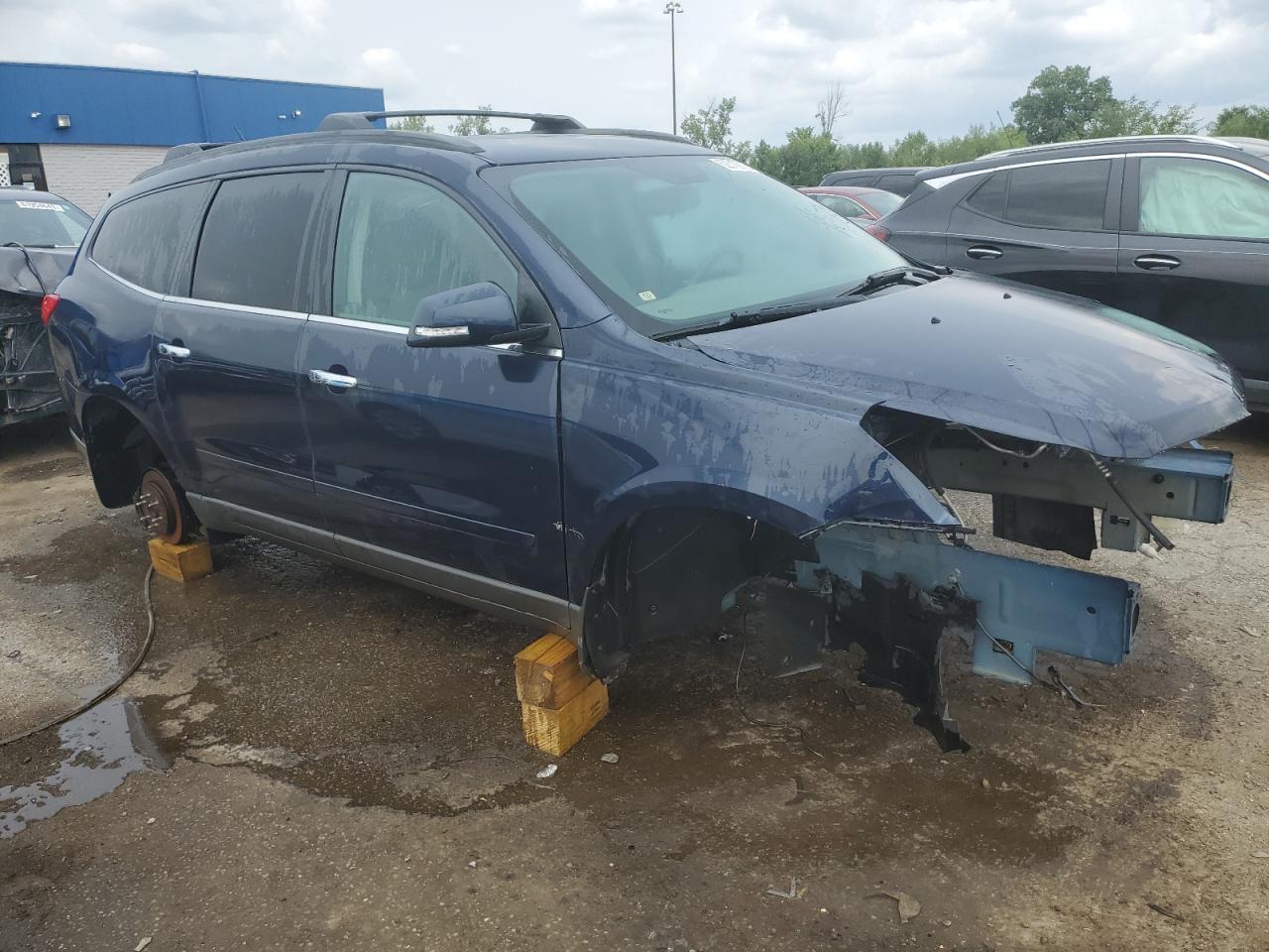 2011 CHEVROLET TRAVERSE L - Фото 4