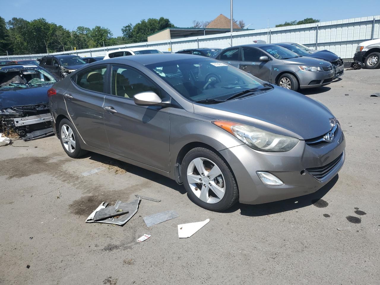 2013 HYUNDAI ELANTRA GL - Image 4
