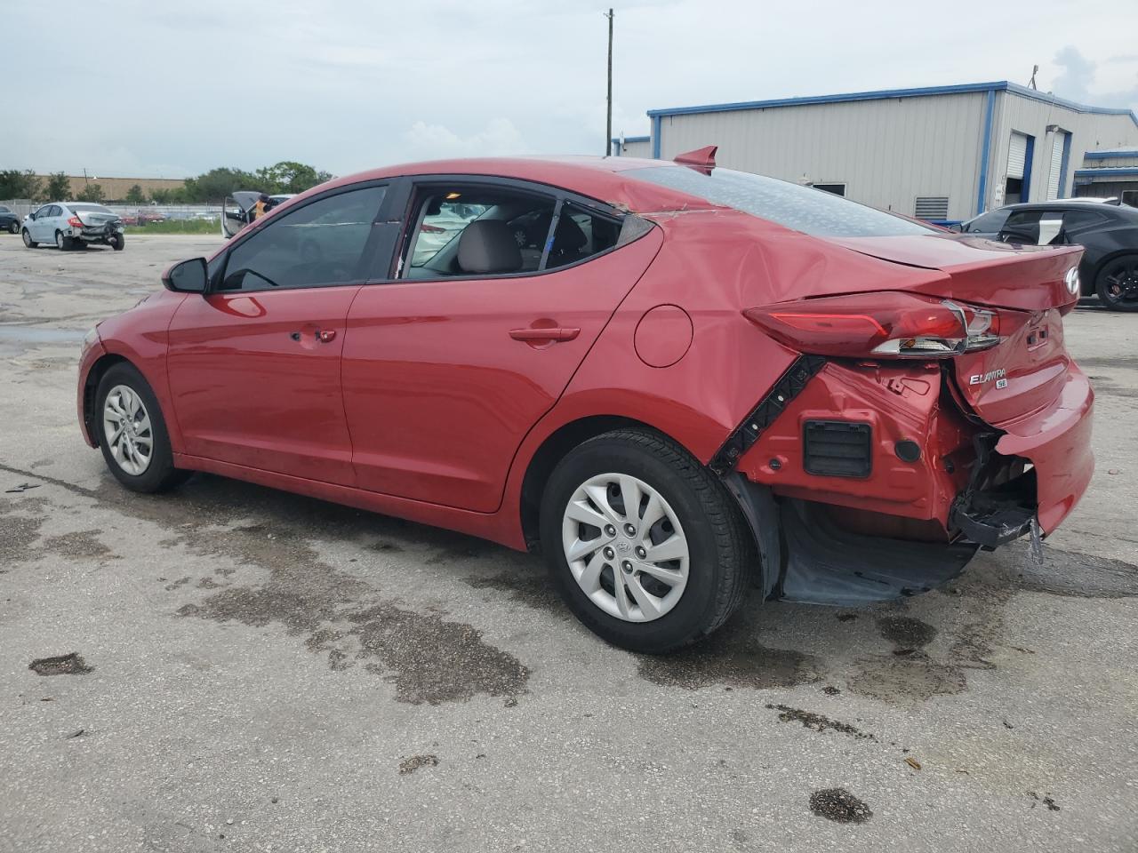 2017 HYUNDAI ELANTRA SE - Фото 2