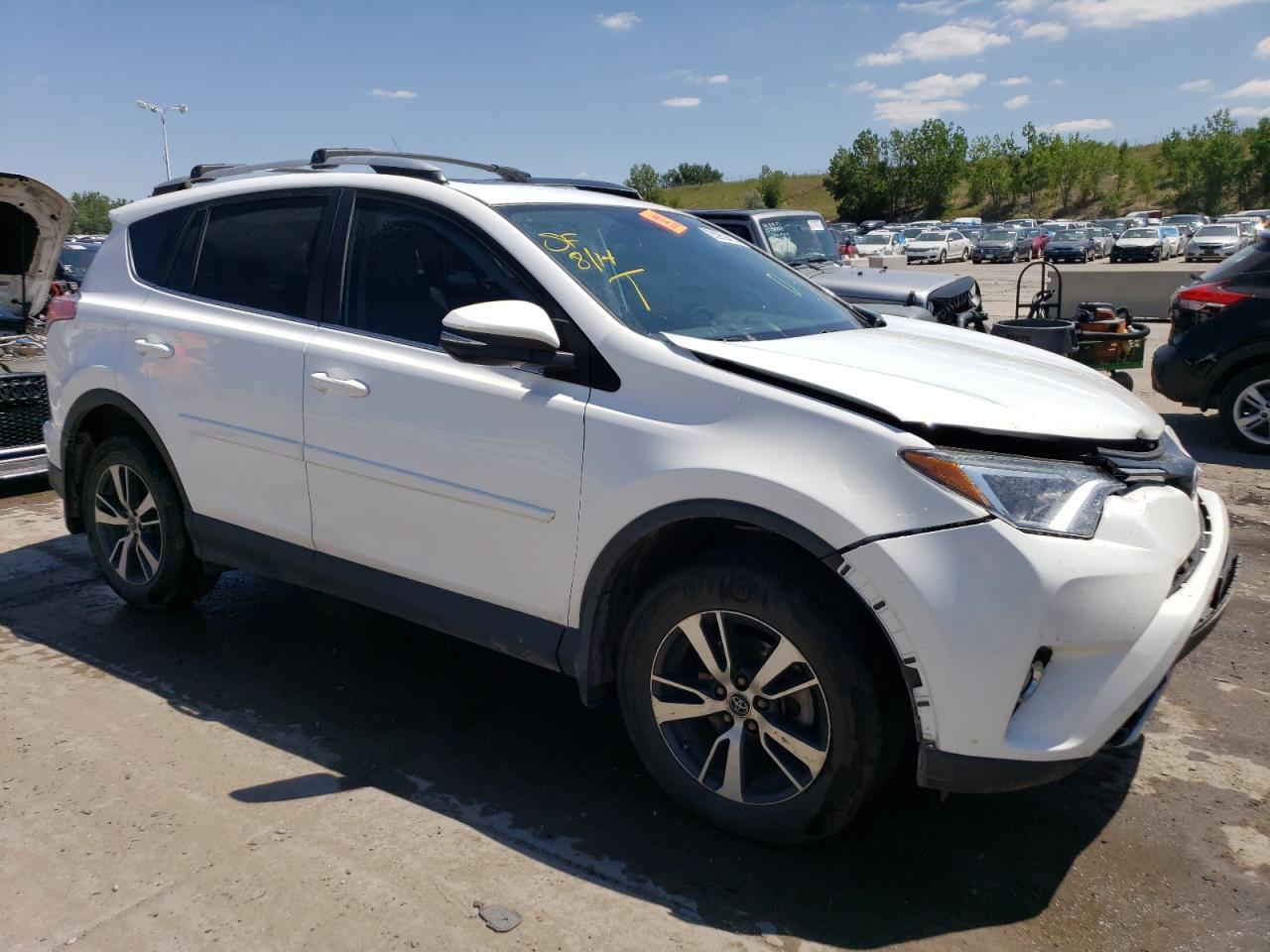 2016 TOYOTA RAV4 XLE - Image 4