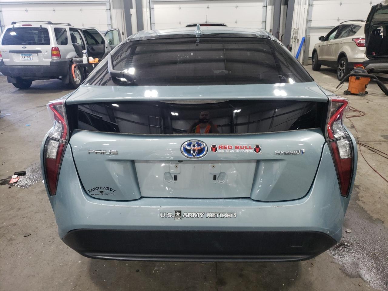 2016 TOYOTA PRIUS - Image 6