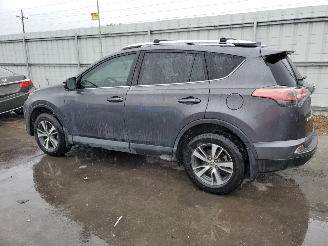 2016 TOYOTA RAV4 XLE - Image 2